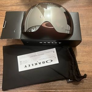 Oakley Flight Deck M replacement lens in Black Iridium